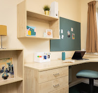  بلاتينوم اونسويت  -  نيو بورت ستيودنت فاليدج  - Gallery -  3