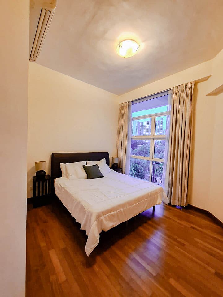 Executive Suite - 5