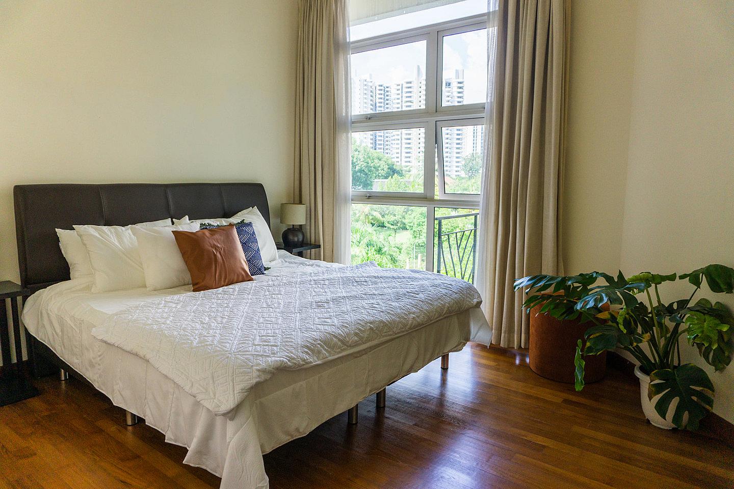 Executive Suite - 4