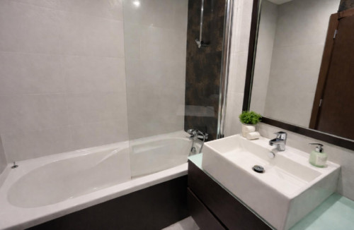 Modern 2 Bedroom Apartment close to ISEC University