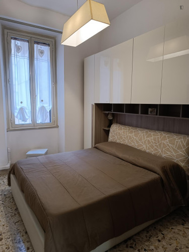 2-bedroom apartment 1km from Colosseum near Manzoni and V.Emanuele metro st.