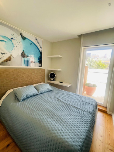 Alluring 1 Bedroom Apartment with a balcony close to Espinho Train Station