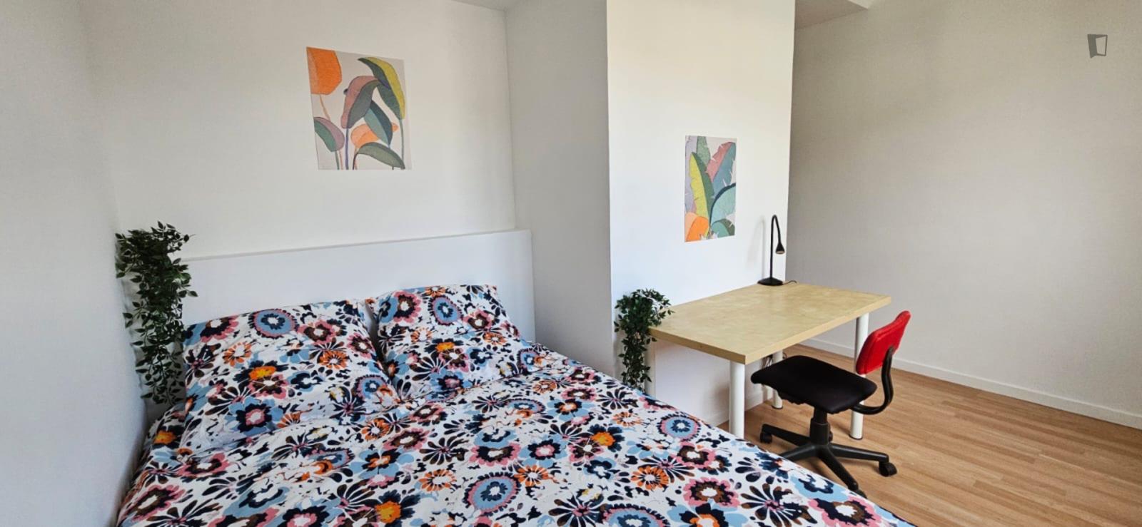  Welcoming Double Bedroom In Villeurbanne  -  Welcoming double bedroom in Villeurbanne  - Gallery -  1