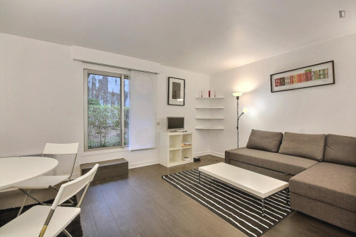 Homely studio in Neuilly-sur-Seine