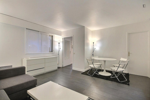 Homely studio in Neuilly-sur-Seine