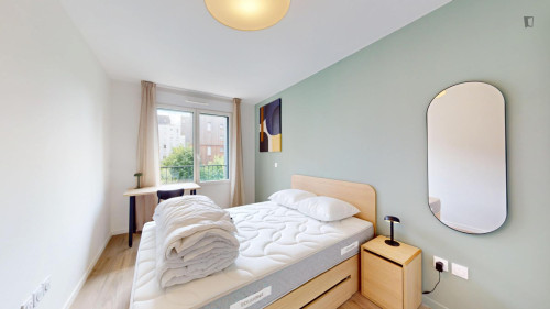 Exquisite 2-bedroom apartment in Asnières-sur-Seine