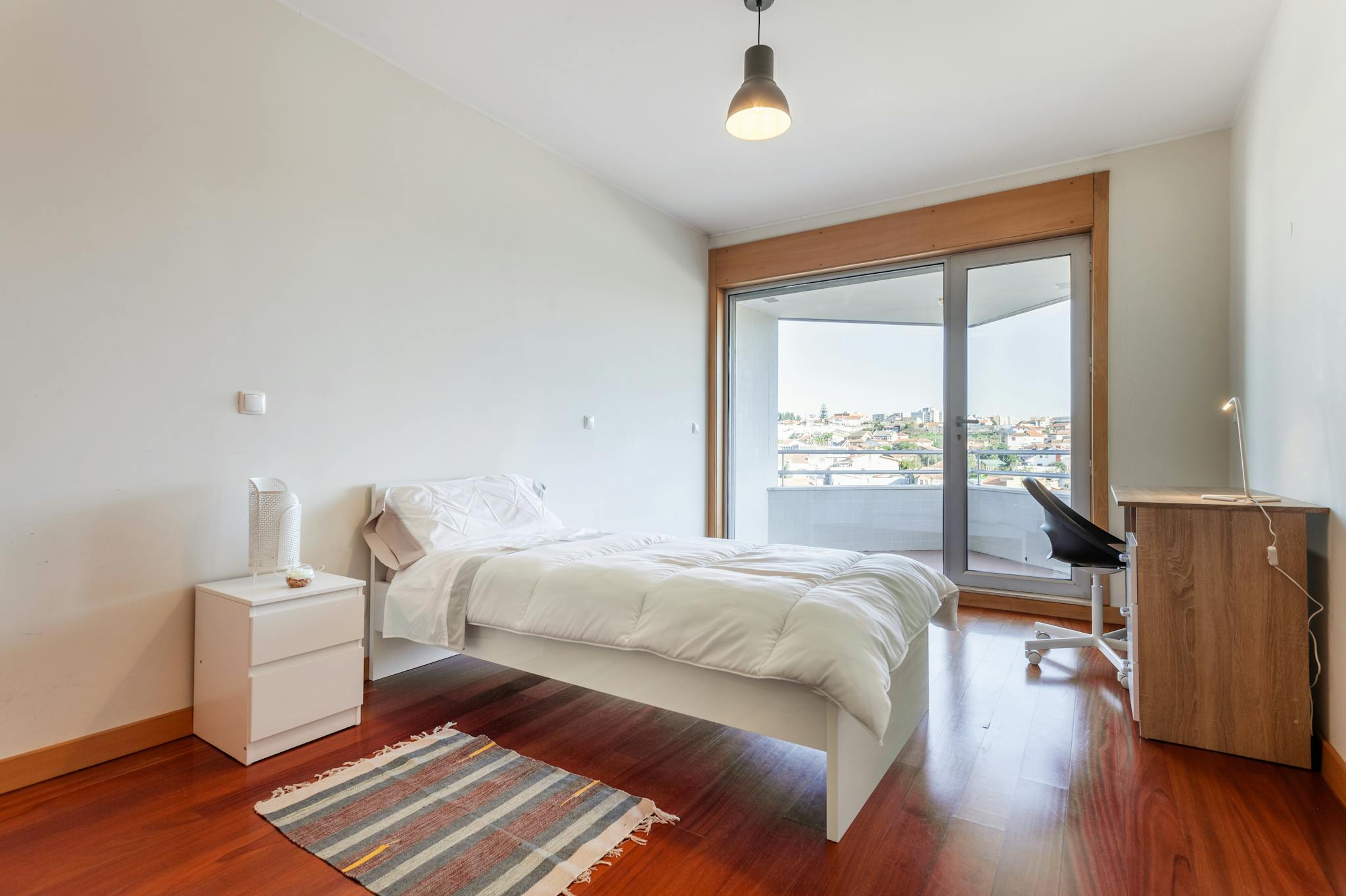 Private Room - Rua da Arroteia, Maia - Gallery - 1