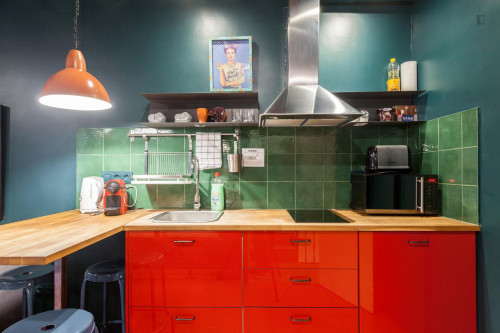 Frida Kahlo studio at Catalunya Square - Gallery - 4