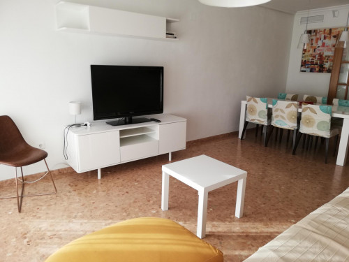 Bright single bedroom in a 3-bedroom apartment near Marítim - Serrería metro station - Gallery - 27