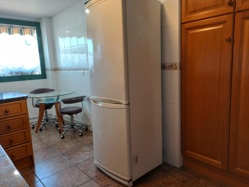 Bright single bedroom in a 3-bedroom apartment near Marítim - Serrería metro station - Gallery - 18