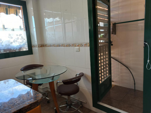 Bright single bedroom in a 3-bedroom apartment near Marítim - Serrería metro station - Gallery - 16