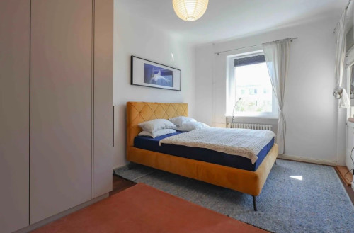 Beautiful Historic Apartment in Steglitz with Balcony & Park Views