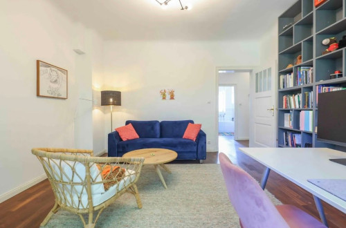 Beautiful Historic Apartment in Steglitz with Balcony & Park Views