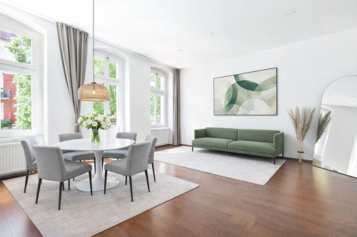 Light-filled 3-room apartment in Prenzlauer Berg