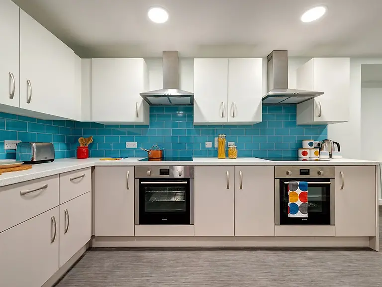 6 Bed Large En-Suite (Superior View) - Carrick View - Gallery - 3