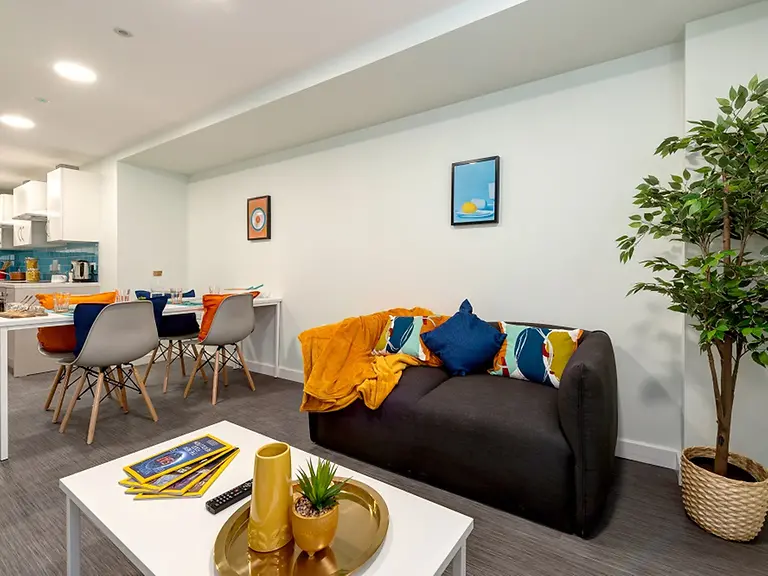 6 Bed Large En-Suite (Superior View) - Carrick View - Gallery - 4