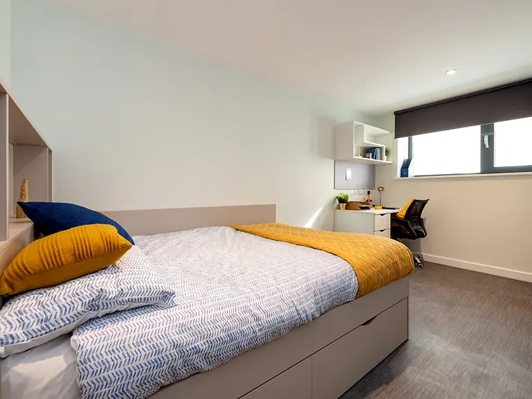 8 Bed Standard En-Suite (Superior View) - Carrick View - Gallery - 1