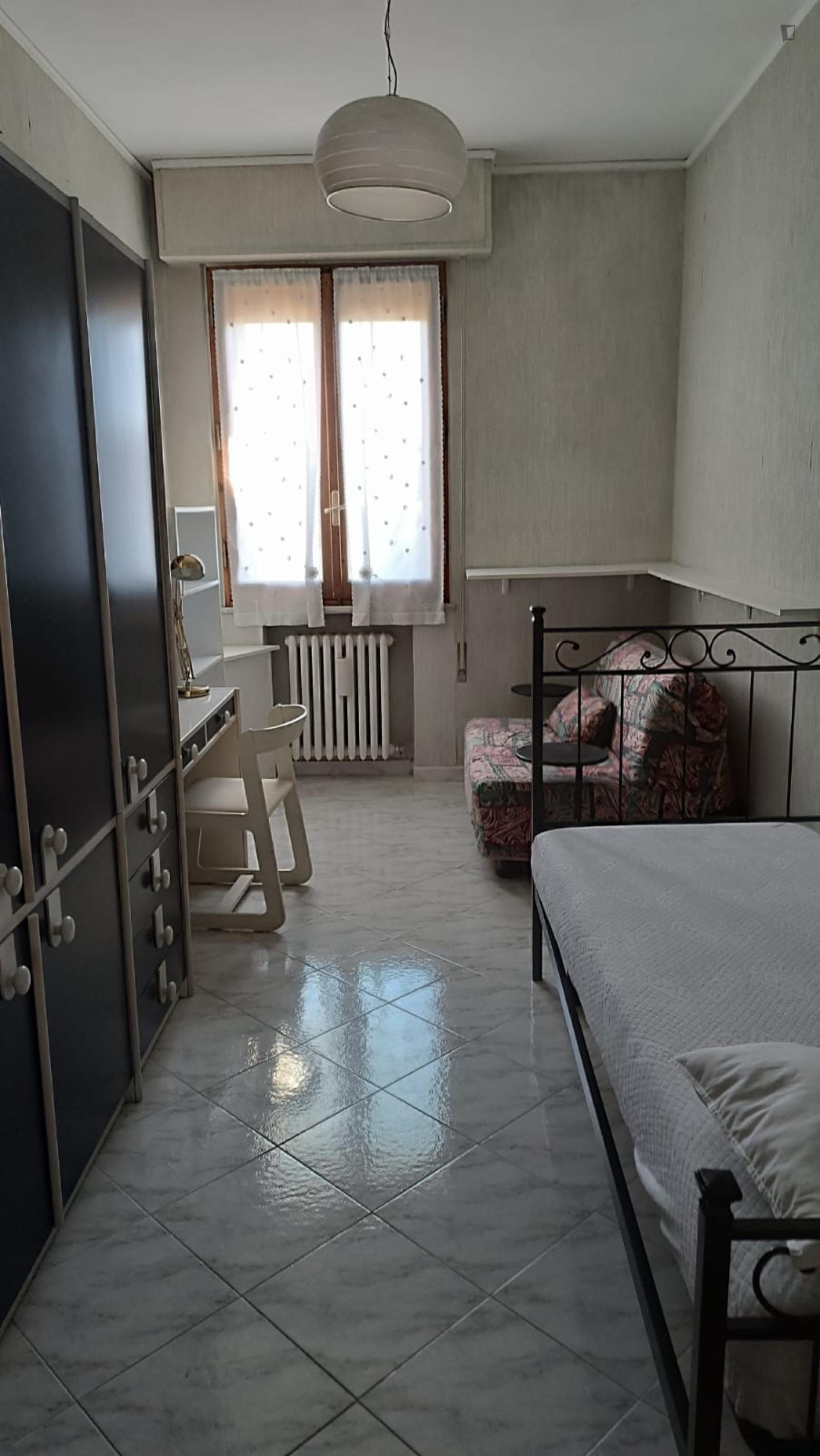  Single Bedroom In A Shared Apartment  -  Single Bedroom in a Shared Apartment  - Gallery -  1