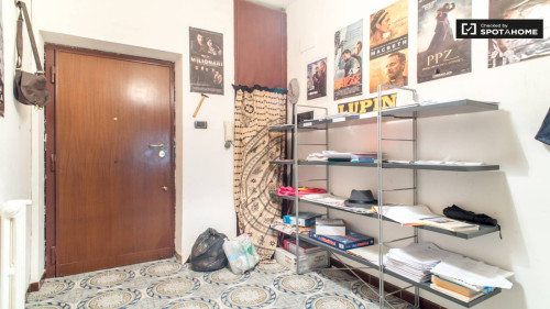 Double room in 3-bedroom apartment with equipped kitchen, Parioli