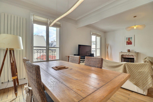 Rue Bougainville, Paris