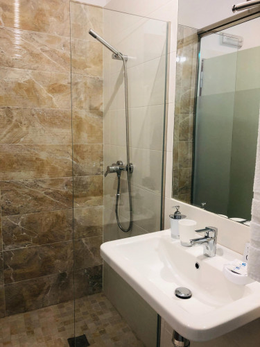 Studio near Puente Romano