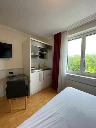 Schaffhauserstrasse, Zürich