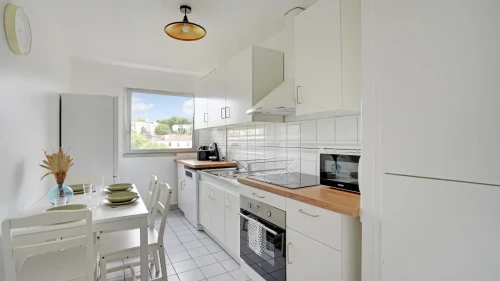 Move into this 13 m² room with a view – ISY02