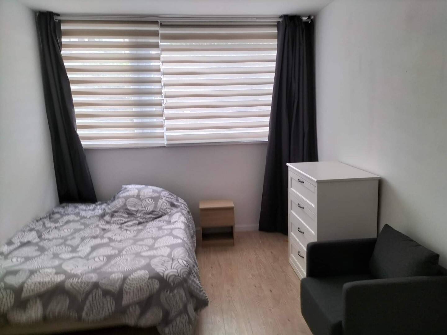  Room 2  -  98m² Private room in a flatshare for 3 people  - Gallery -  1