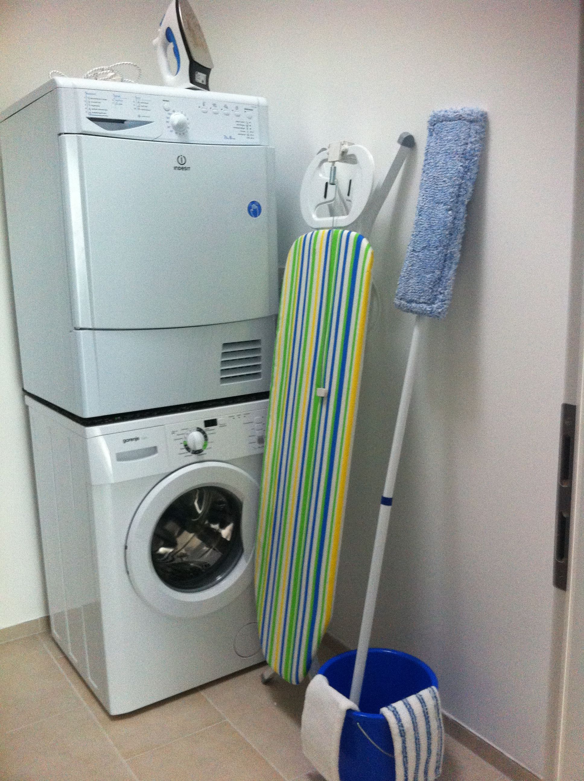 Bright Loft Apartment Furnished, Including All Utilities And Weekly Cleaning - 1