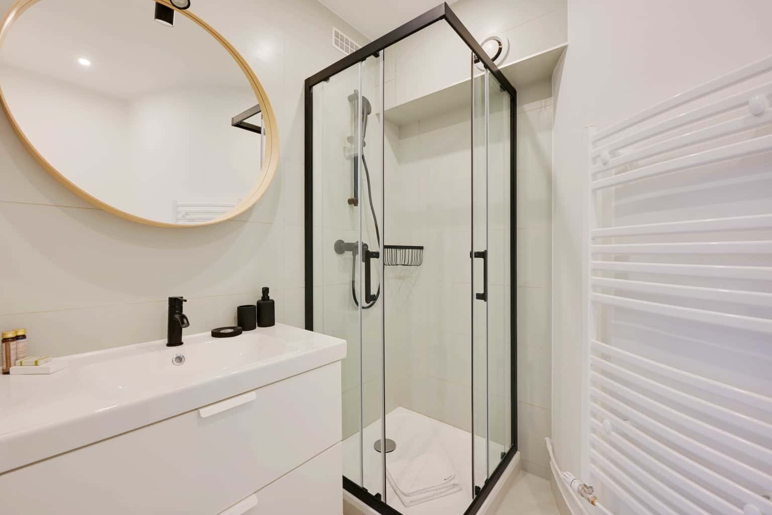  Studio à Deux Pas De L'Avenue Léonard De Vinci -Bail Mobilité  -  Studio à deux pas de l'Avenue Léonard de Vinci -Bail Mobilité  - Gallery -  5