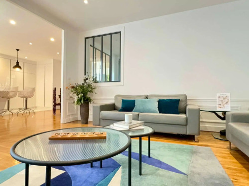 Spacious 3-room apartment near Porte de Saint-Cloud