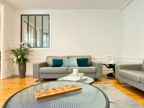 Spacious 3-room apartment near Porte de Saint-Cloud