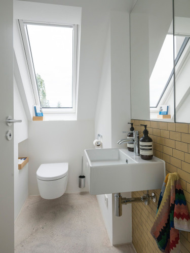 Scandinavian Calm Meets Latin Soul – Schwabing Retreat with Frauenkirche Views(München)