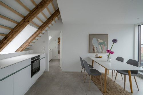 Scandinavian Calm Meets Latin Soul – Schwabing Retreat with Frauenkirche Views(München) - Gallery - 25