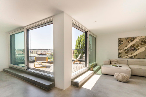 Scandinavian Calm Meets Latin Soul – Schwabing Retreat with Frauenkirche Views(München) - Gallery - 12