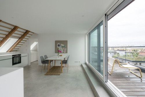 Scandinavian Calm Meets Latin Soul – Schwabing Retreat with Frauenkirche Views(München) - Gallery - 14