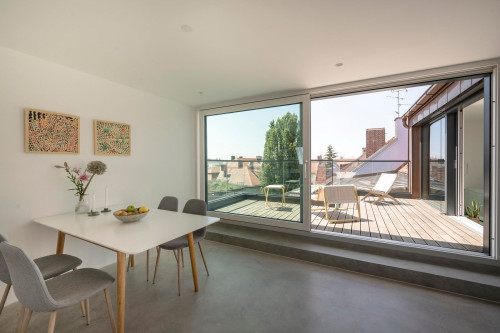 Scandinavian Calm Meets Latin Soul – Schwabing Retreat with Frauenkirche Views(München)
