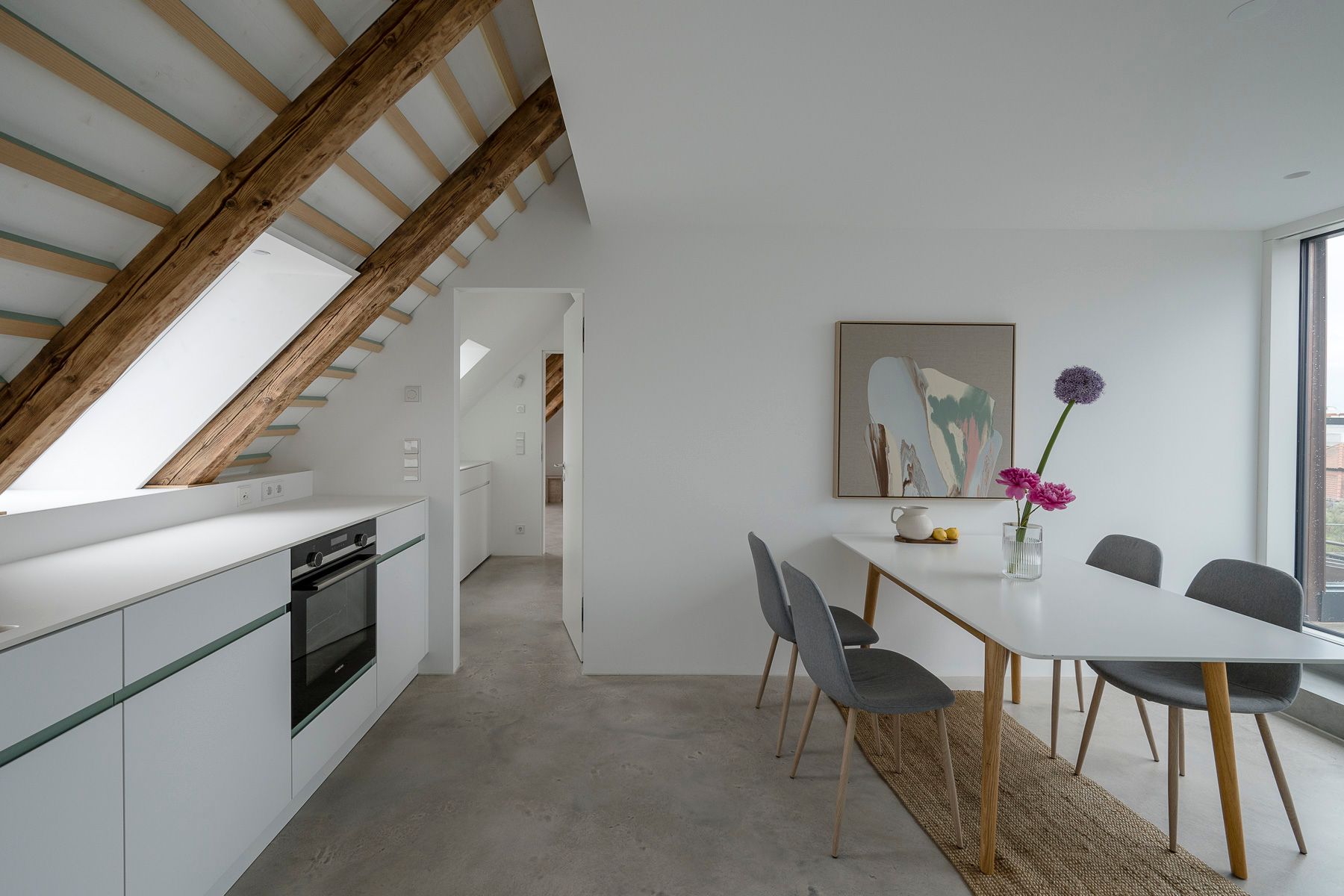 Scandinavian Calm Meets Latin Soul – Schwabing Retreat With Frauenkirche Views(München) - 5