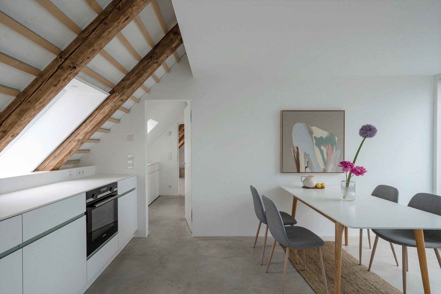 Scandinavian Calm Meets Latin Soul – Schwabing Retreat With Frauenkirche Views(München) - 6