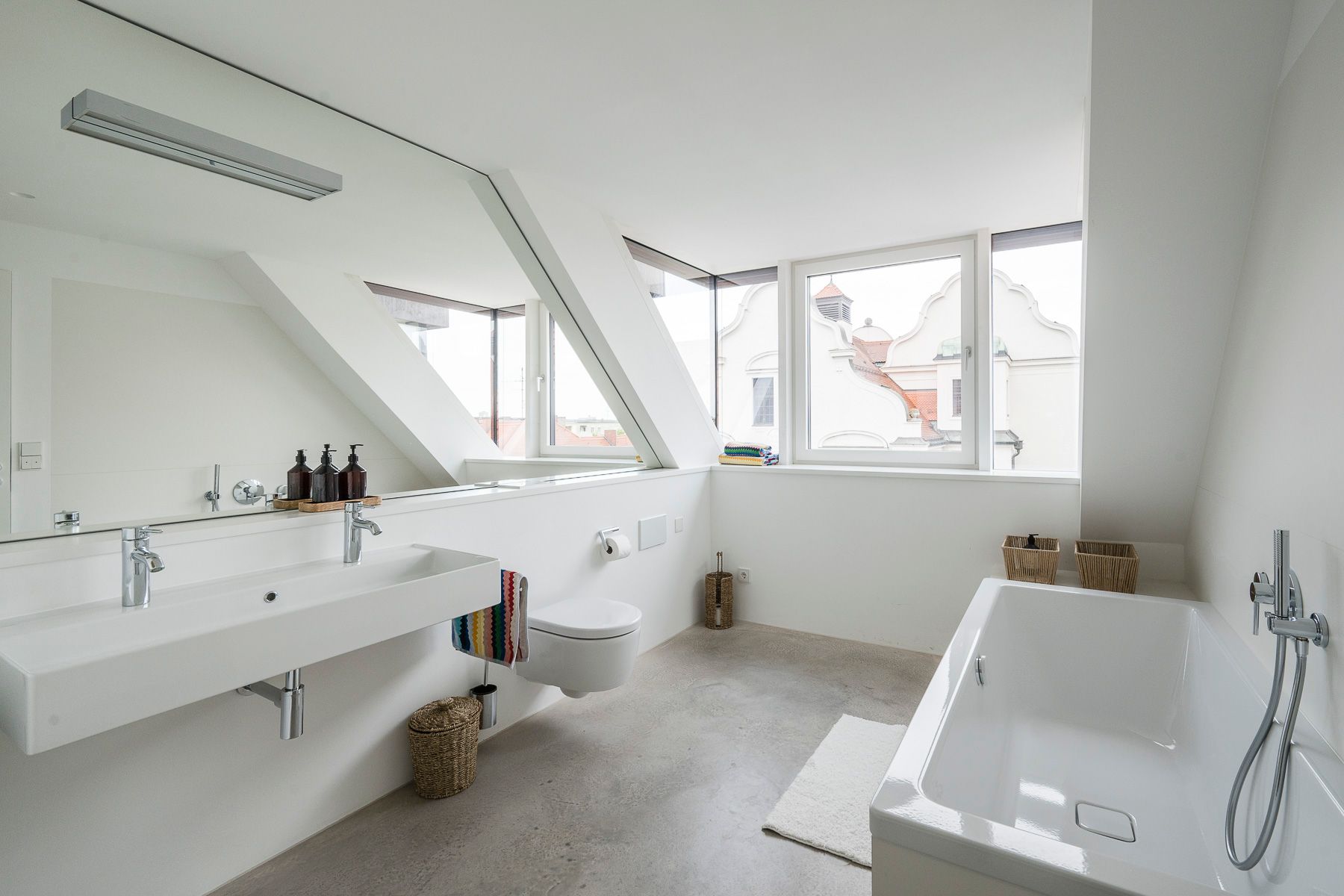 Scandinavian Calm Meets Latin Soul – Schwabing Retreat With Frauenkirche Views(München) - 36