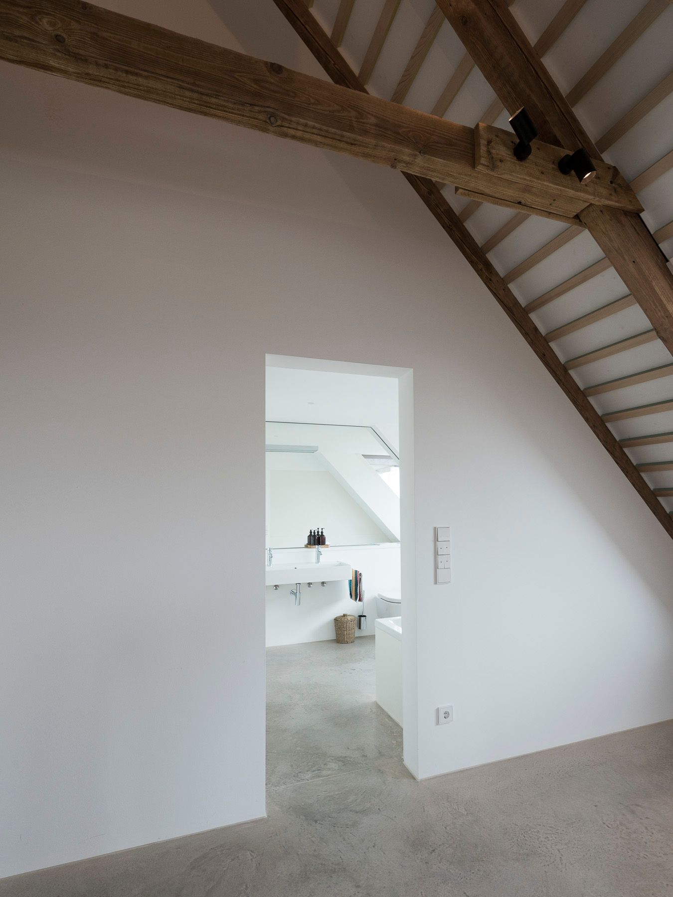 Scandinavian Calm Meets Latin Soul – Schwabing Retreat With Frauenkirche Views(München) - 45