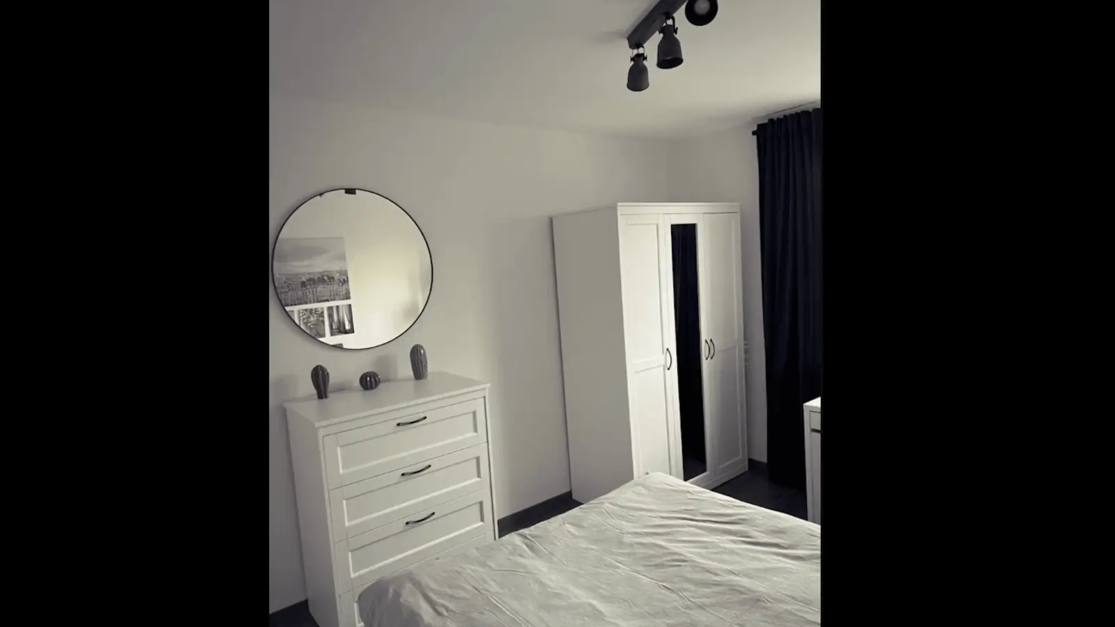  Bedroom 1  -  Room in a shared 3-bedroom apartment for rent in Frankfurt am Main, all bills included  - Gallery -  3