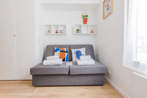 Quaint and Cozy Studio in the Heart of the City: Modern Amenities and City Living