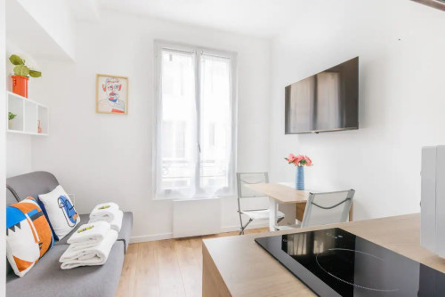 Quaint and Cozy Studio in the Heart of the City: Modern Amenities and City Living