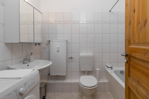 Compact Living by the Spree – ideal for studies, project stays, or a fresh start in Berlin