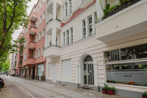 Hip Charlottenburg 1BR w/ Laundry, Fully Furnished