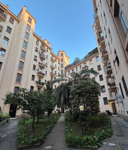 Elegant 2-bedroom flat in Appio Latino