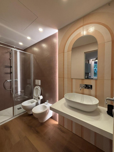 Elegant 2-bedroom flat in Appio Latino