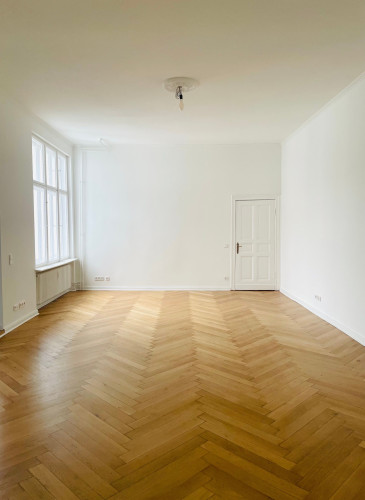 Newly renovated two bedroom apt in Charlottenburg
