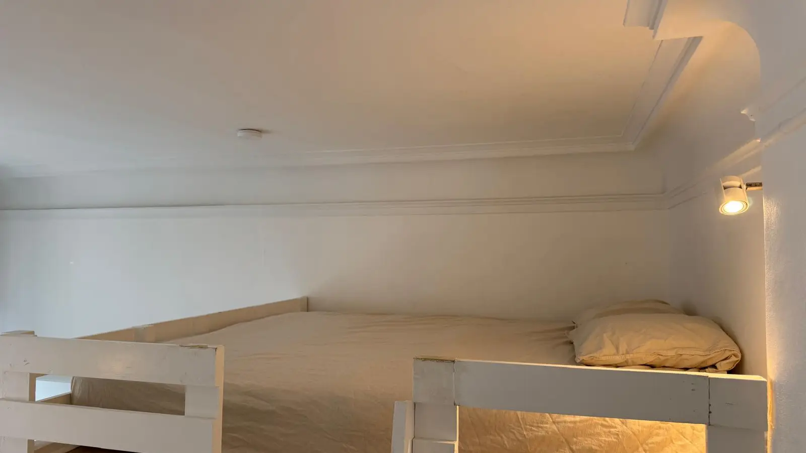 Modern studio apartment for rent in Ixelles - Gallery - 6